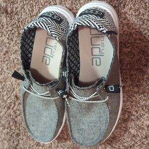 Hey dude women's shoes